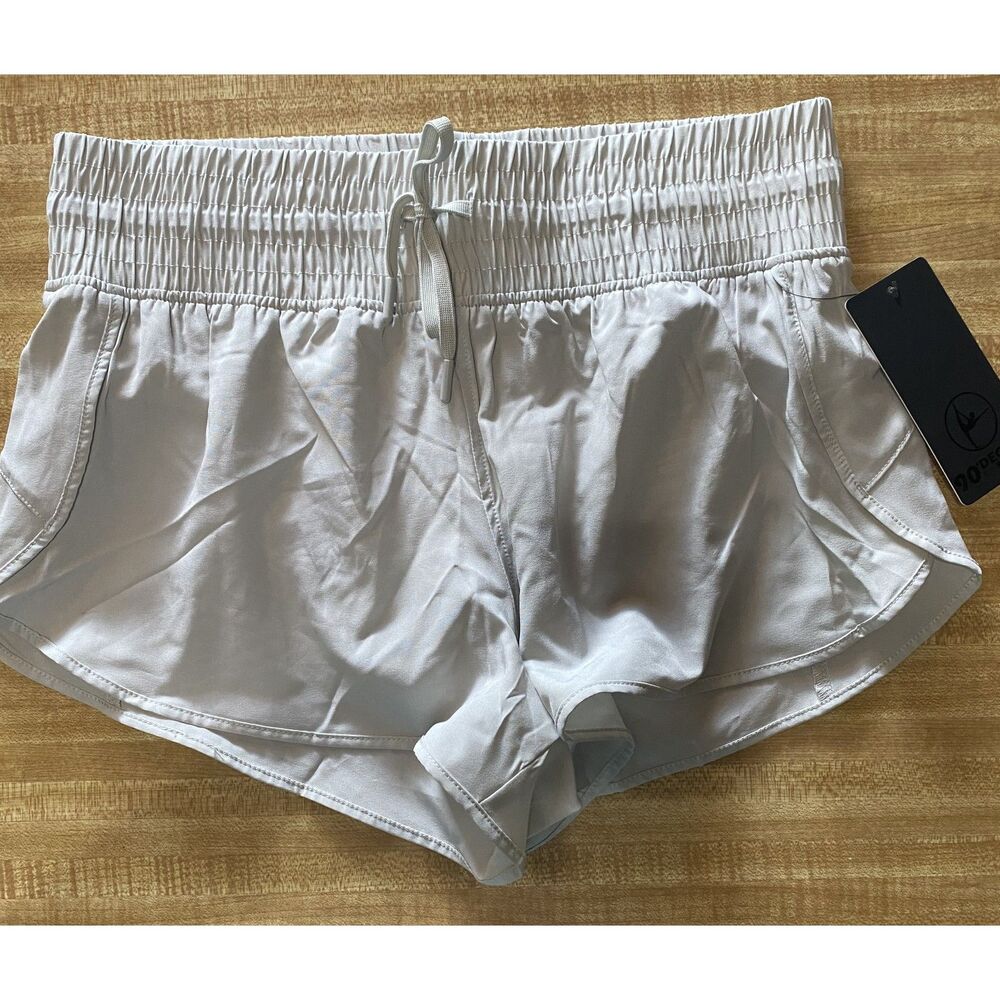 90 Degrees by Reflex Shorts Zebra Silver Grey NWT Size L - Picture 2 of 9